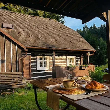 Chaloupka U Lesa Hébergement de vacances *